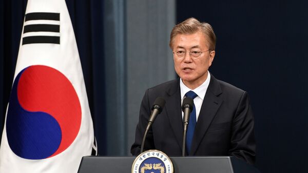 South Korea's new President Moon Jae-In speaks during a press conference at the presidential Blue House in Seoul - Sputnik International