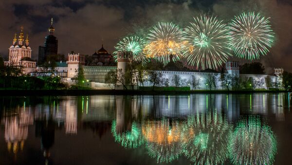 Victory Day fireworks at Novodevichy Convent in Moscow - Sputnik International