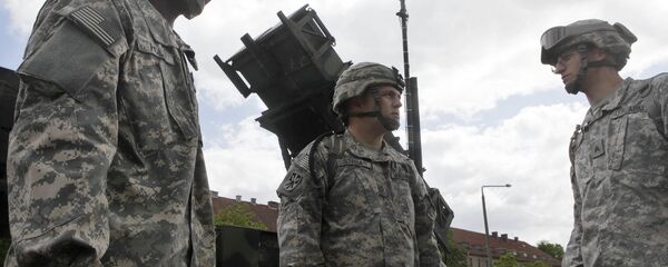 U.S. soldiers stands next to a Patriot surface-to-air missile battery. (File) - Sputnik International