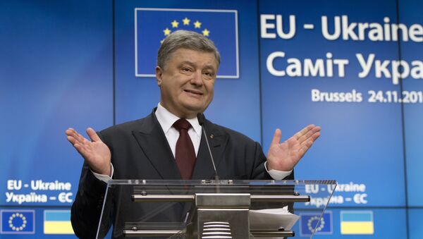 Ukrainian President Petro Poroshenko speaks during a media conference at the conclusion of an EU-Ukraine summit at the European Council building in Brussels on Thursday, Nov. 24, 2016 - Sputnik International