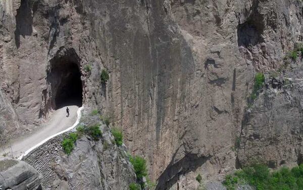 Cliff road on Taihang Mountain, China - Sputnik International