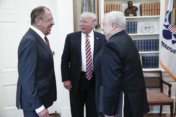 A handout photo made available by the Russian Foreign Ministry on May 10, 2017 shows US President Donald J. Trump (C) speaking with Russian Foreign Minister Sergei Lavrov (L) and Russian Ambassador to the U.S. Sergei Kislyak during a meeting at the White House in Washington, DC A handout photo made available by the Russian Foreign Ministry on May 10, 2017 shows US President Donald J. Trump (C) speaking with Russian Foreign Minister Sergei Lavrov (L) and Russian Ambassador to the U.S. Sergei Kislyak during a meeting at the White House in Washington, DC - Sputnik International