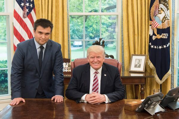 Ukrainian Foreign Minister Pavlo Klimkin with US President Donald Trump in the Oval Office Ukrainian Foreign Minister Pavlo Klimkin with US President Donald Trump in the Oval Office - Sputnik International