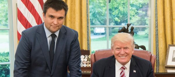 Ukrainian Foreign Minister Pavlo Klimkin with US President Donald Trump in the Oval Office - Sputnik International
