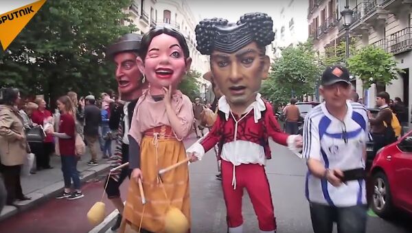 Giants And Big Heads Parade Kicks Off In Spain - Sputnik International
