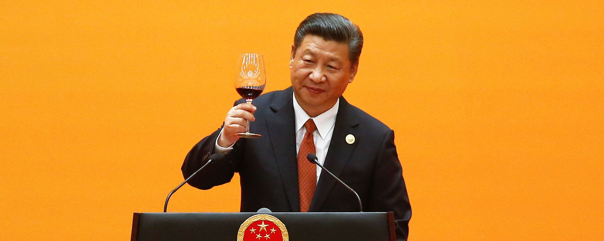 Chinese President Xi Jinping makes a toast at the beginning of the welcoming banquet at the Great Hall of the People during the first day of the Belt and Road Forum in Beijing, China, May 14, 2017 - Sputnik International, 1920, 05.01.2021