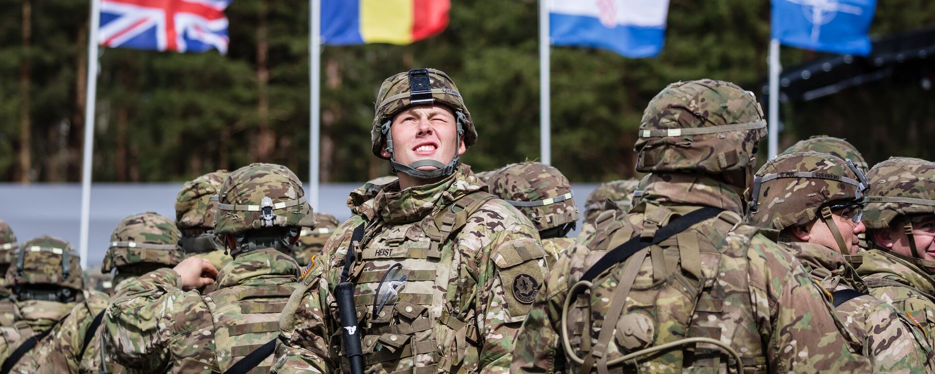 US soldiers are pictured prior the beginning of the official welcoming ceremony of NATO troops in Orzysz, Poland, on April 13, 2017. - Sputnik International, 1920, 24.01.2022