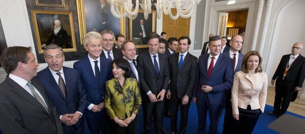 Dutch political party leaders pose for a group picture in The Hague, Netherlands, Thursday, March 16, 2017. - Sputnik International