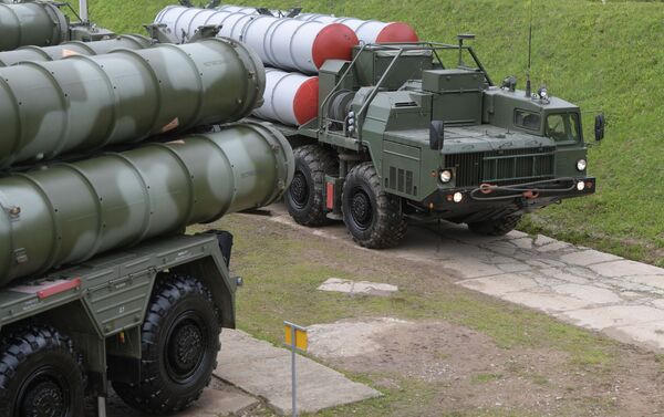 S-400 Triumf anti-aircraft weapon systems during combat duty drills of the surface to air-misile regiment in the Moscow Region. - Sputnik International