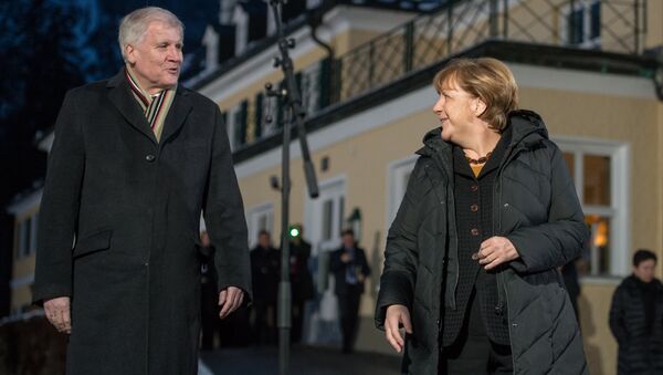 Christian Social Union Party , CSU, party leader and Bavarian governor, Horst Seehofer, left, and German Chancellor and head of the German Christian Democrats (File) - Sputnik International