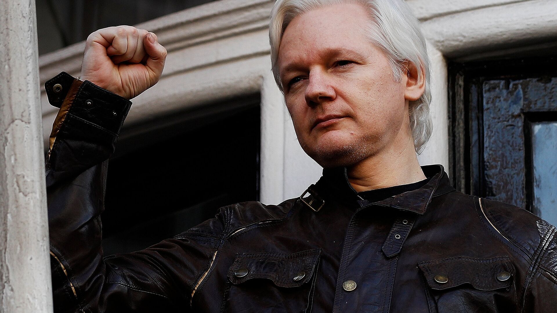 WikiLeaks founder Julian Assange is seen on the balcony of the Ecuadorian Embassy in London, Britain, May 19, 2017 - Sputnik International, 1920, 29.06.2021