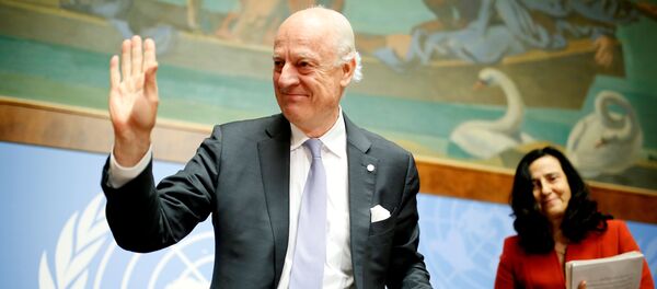 United Nations Special Envoy for Syria Staffan de Mistura leaves a news conference during the Intra Syria talks at the United Nations Offices in Geneva, Switzerland, May 19, 2017 - Sputnik International