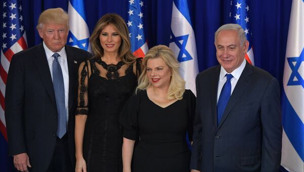 US President Donald Trump, first lady Melania Trump, Sara Netanyahu and Israel's Prime Minister Benjamin Netanyahu pose for pictures before an official diner in Jerusalem on May 22, 2017 - Sputnik International
