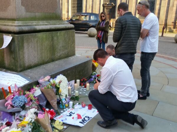 Manchester Is United: Communities Come Together at Vigil for Bombing Victims Manchester Is United: Communities Come Together at Vigil for Bombing Victims - Sputnik International