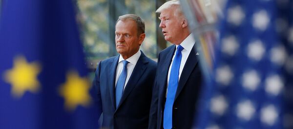 U.S. President Donald Trump (R) walks with the President of the European Council Donald Tusk in Brussels, Belgium, May 25, 2017. - Sputnik International