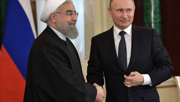 Vladimir Putin meets with Iranian President Hassan Rouhani - Sputnik International