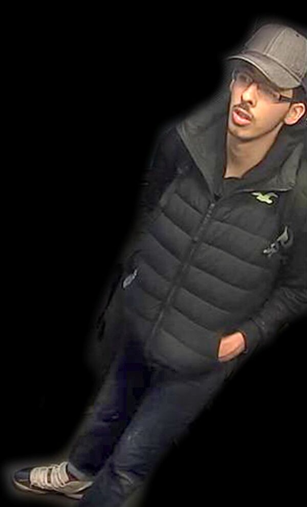 Salman Abedi, the bomber behind the Manchester suicide bombing, is seen in this image taken from CCTV on the night he committed the attack in this handout photo released to Reuters on May 27, 2017. - Sputnik International
