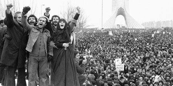 Supporters of Ayatollah Khomeini hold a demonstration in Iran during the Islamic Revolution of 1979 Supporters of Ayatollah Khomeini hold a demonstration in Iran during the Islamic Revolution of 1979 - Sputnik International