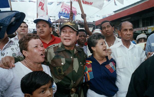 In this May 2, 1989 file photo, Gen. Manuel Antonio Noriega walks with supporters in the Chorrilo neighborhood, where he dedicated a new housing project, in Panama City - Sputnik International