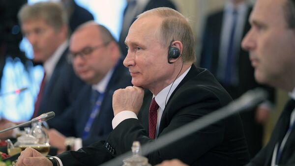 Russian President Vladimir Putin attends 2017 St. Petersburg International Economic Forum - Sputnik International