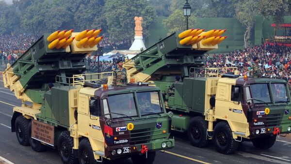 Pinaka 214MM multi-barrel rocket launchers roll during the final full dress rehearsal for the Indian Republic Day parade in New Delhi on 23 January 2011 - Sputnik International