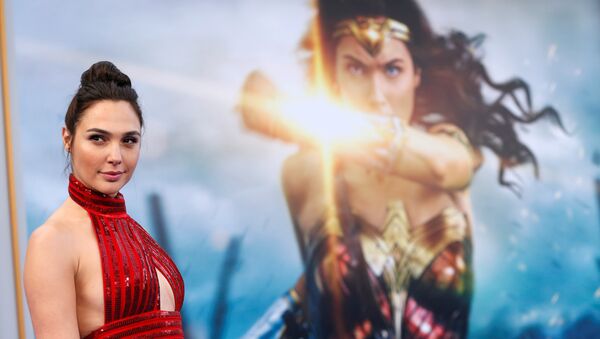 Cast member Gal Gadot poses at the premiere of Wonder Woman in Los Angeles, California U.S. - Sputnik International