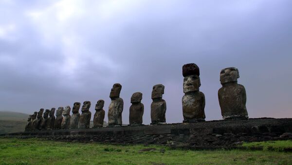 View of Moais -- stone statues of the Rapa Nui culture -- on the Ahu Tongariki site on Easter Island, 3700 km off the Chilean coast in the Pacific Ocean - Sputnik International