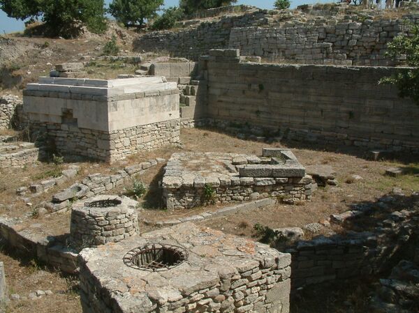 Thousand Year Old Bible Handwritten in Ancient Language Seized in Undercover Operation Thousand Year Old Bible Handwritten in Ancient Language Seized in Undercover Operation - Sputnik International
