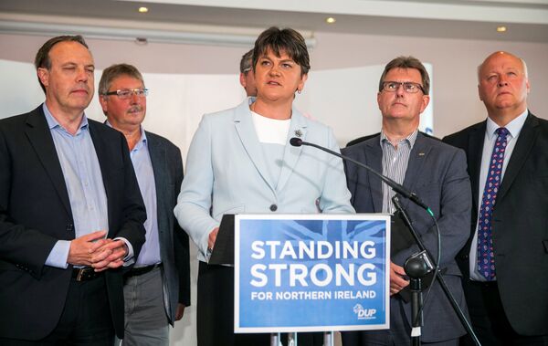 Leader of the Democratic Unionist Party (DUP) Arlene Foster addresses journalists in Belfast, Northern Ireland, June 9, 2017 - Sputnik International