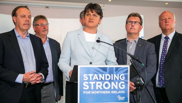 Leader of the Democratic Unionist Party (DUP) Arlene Foster addresses journalists in Belfast, Northern Ireland, June 9, 2017 - Sputnik International