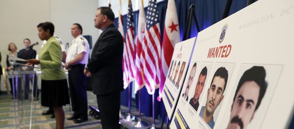 District of Columbia Mayor Muriel Bowser, left, with Metropolitan Police Department Chief Peter Newsham, center, and Brian Ebert, U.S. Secret Service Special Agent in Charge of the Washington Field Office, speaks during a news conference in Washington, Thursday, June 15, 2017, about the May 16, 2017, altercation outside the Turkish Embassy in Washington during the visit of the Turkish president - Sputnik International