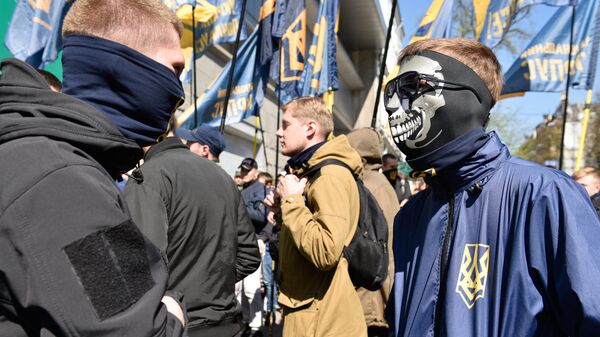 Radicals' (National Corps) protest near a Sberbank branch in Kiev - Sputnik International