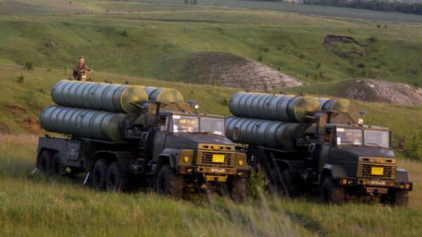 S-300 Favorite surface-to-air missile systems during a bilateral drill of air defense and aviation forces of the Western Military Distric - Sputnik International