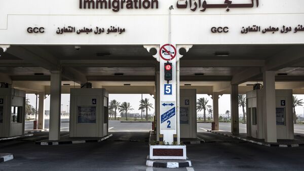 Checkpoint on the closed border between Qatar and Saudi Arabia - Sputnik International