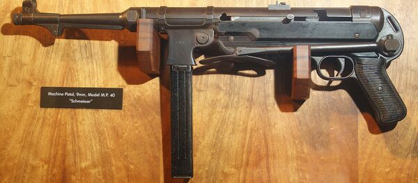 Machine pistol, 9mm, Model M.P. 40 Schmeisser submachine gun. Exhibited at the Battery Randolf US Army Museum in Honolulu, Hawaii. - Sputnik International