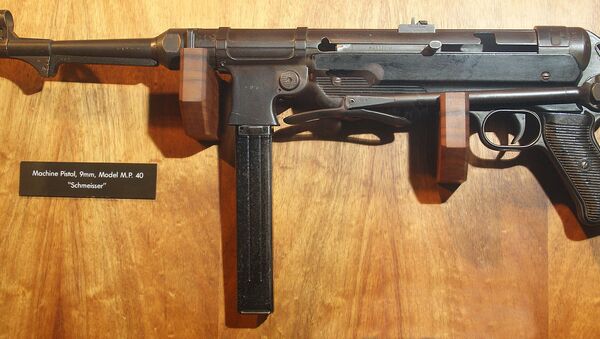 Machine pistol, 9mm, Model M.P. 40 Schmeisser submachine gun. Exhibited at the Battery Randolf US Army Museum in Honolulu, Hawaii. - Sputnik International