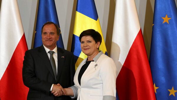 Poland's Prime Minister Beata Szydlo meets Sweden's Prime Minister Stefan Lofven in Warsaw, Poland June 20, 2017 - Sputnik International
