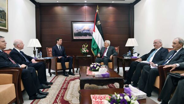 Palestinian President Mahmoud Abbas meets with White House senior advisor Jared Kushner in the West Bank City of Ramallah June 21, 2017 - Sputnik International
