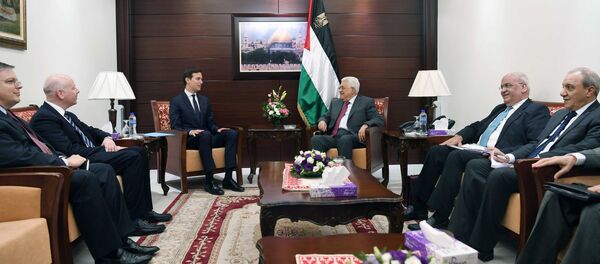 Palestinian President Mahmoud Abbas meets with White House senior advisor Jared Kushner in the West Bank City of Ramallah June 21, 2017 Palestinian President Mahmoud Abbas meets with White House senior advisor Jared Kushner in the West Bank City of Ramallah June 21, 2017 - Sputnik International