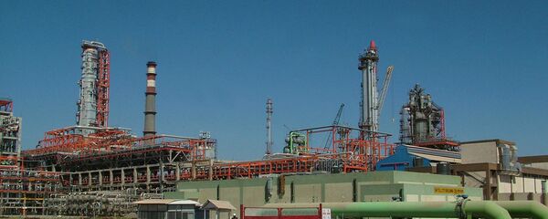 Essar Oil company's Vadinar oil terminal, part of the sprawling oil refinery complex is seen in Gujarat state's Jamnagar district, India (File) Essar Oil company's Vadinar oil terminal, part of the sprawling oil refinery complex is seen in Gujarat state's Jamnagar district, India (File) - Sputnik International