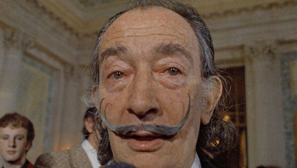 In this May 21, 1973 file photo, Spanish surrealist painter Salvador Dali, presents his first Chrono-Hologram in Paris, France. - Sputnik International