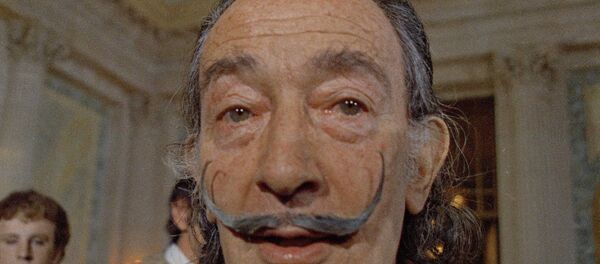 In this May 21, 1973 file photo, Spanish surrealist painter Salvador Dali, presents his first Chrono-Hologram in Paris, France. - Sputnik International
