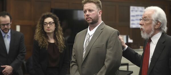 Defense attorney Jonathan Shapiro, right, introduces Michael McCarthy, second right, to potential jurors as jury selection begins for Commonwealth vs. Michael McCarthy in Suffolk Superior Court Monday, May 22, 2017 in Boston. McCarthy is charged with the murder of 2-year-old Bella Bond, whose body washed up on a Boston Harbor island. - Sputnik International
