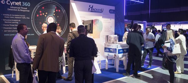 People visit the 4th International conference on Home Land Security and Cyber in the Israeli coastal city of Tel Aviv, on November 15, 2016 - Sputnik International