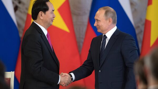 Moscow and Hanoi agreed to expand the oil exploration and production zone on the continental shelf of Vietnam, according to a statement following the talks between the presidents of Russia and Vietnam, Vladimir Putin and Tran Dai Quang. - Sputnik International