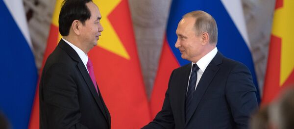 Moscow and Hanoi agreed to expand the oil exploration and production zone on the continental shelf of Vietnam, according to a statement following the talks between the presidents of Russia and Vietnam, Vladimir Putin and Tran Dai Quang. - Sputnik International