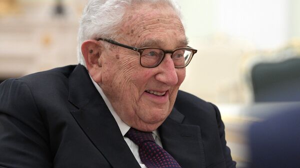 Former US Secretary of State Henry Kissinger meets with Russian President Vladimir Putin - Sputnik International