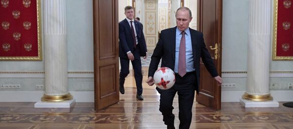 President Putin meets with FIFA president Giovanni Infantino - Sputnik International