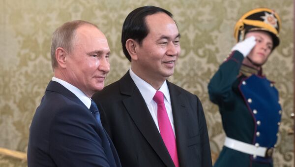 Russian President Vladimir Putin meets with President of Vietnam Tran Dai Quang - Sputnik International
