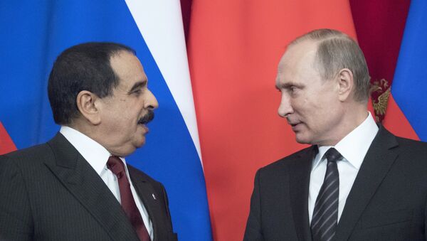 Vladimir Putin meets with King Hamad bin Isa Al Khalifa of Bahrain. File photo - Sputnik International